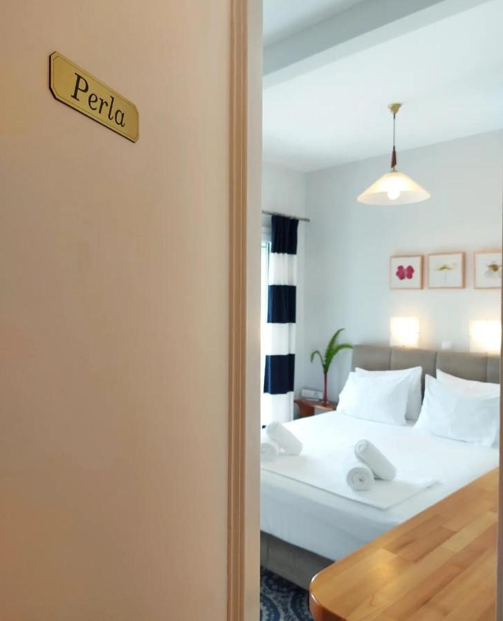 Blue Window Apartment ฟีนีคุนตา ภายนอก รูปภาพ