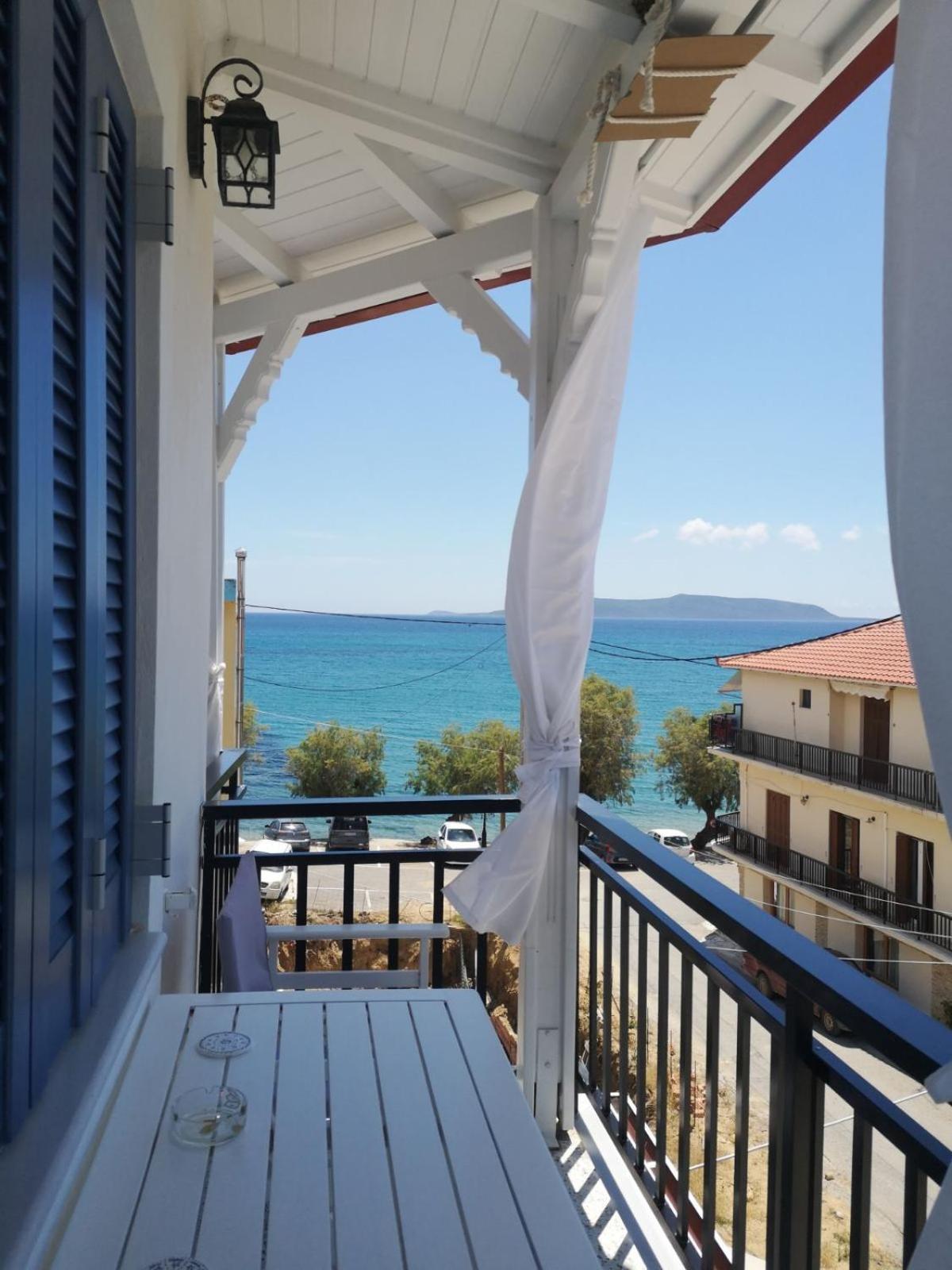 Blue Window Apartment ฟีนีคุนตา ภายนอก รูปภาพ